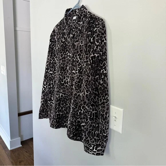 Susan Graver Animal Print Peachskin Big Shirt, Size L - Picture 3 of 10